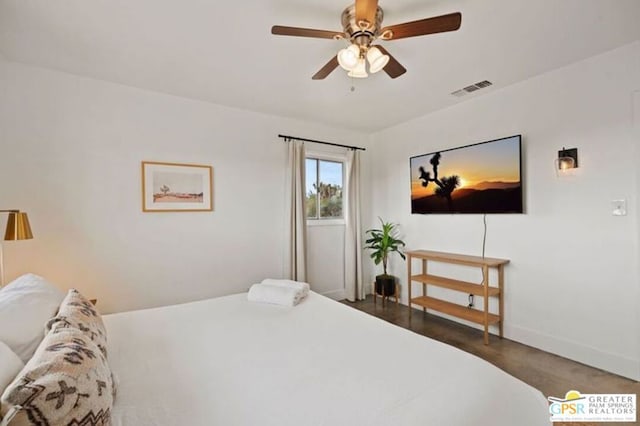 bedroom with ceiling fan