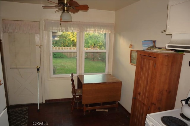 dining space featuring ceiling fan