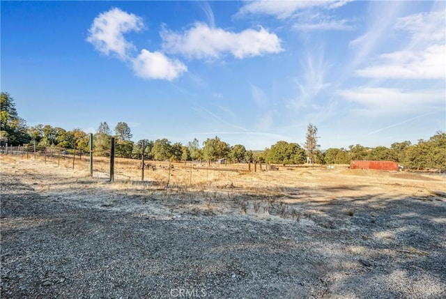 view of yard featuring a rural view