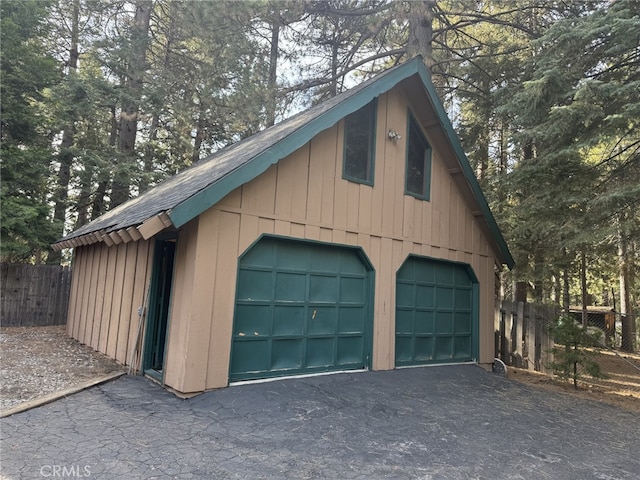 31413 Overhill Dr, Running Springs, CA 92382 - garage featuring a detached garage