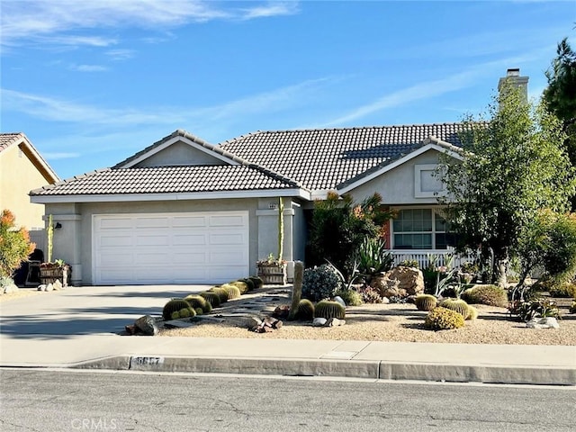 view of front facade featuring a garage