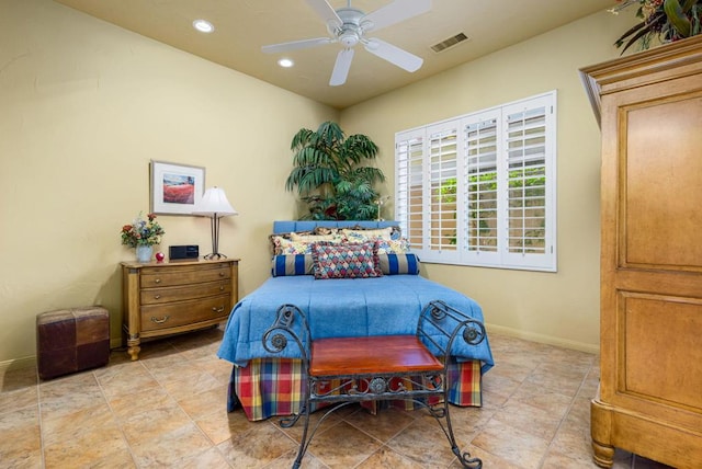 bedroom with ceiling fan