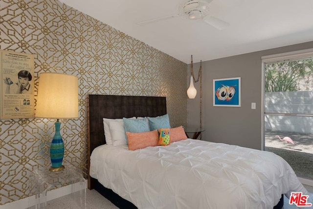 bedroom with ceiling fan