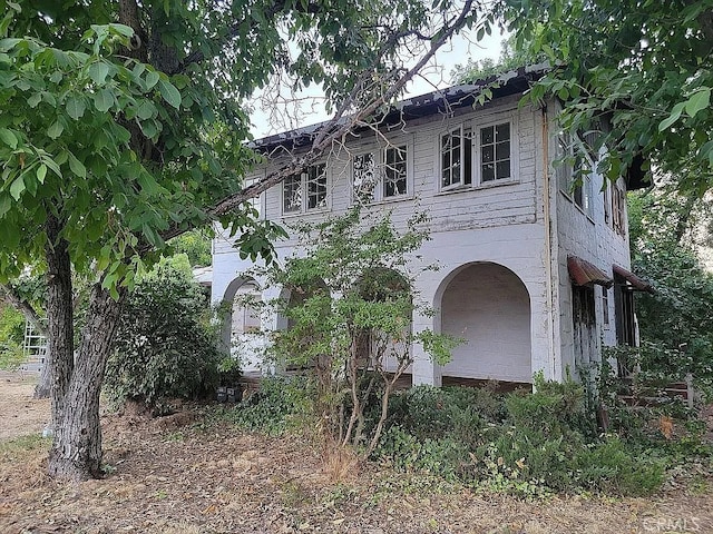 view of front of property