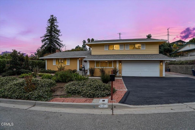 view of front facade featuring a garage