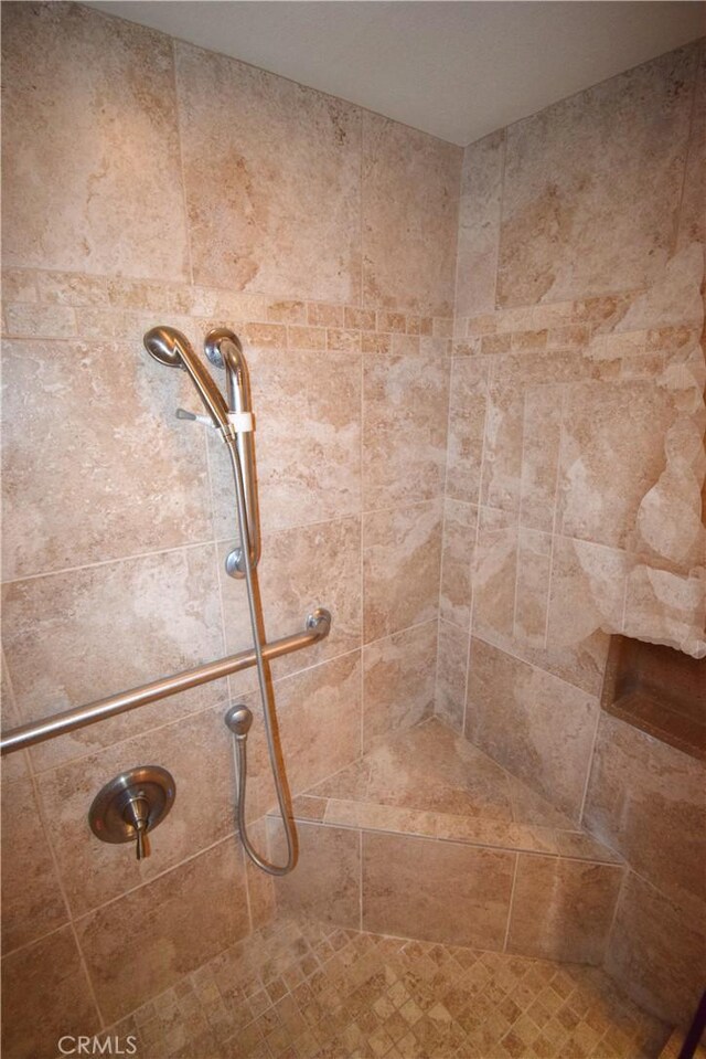 room details with tiled shower