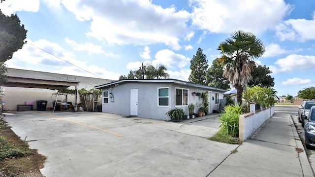 view of front of property