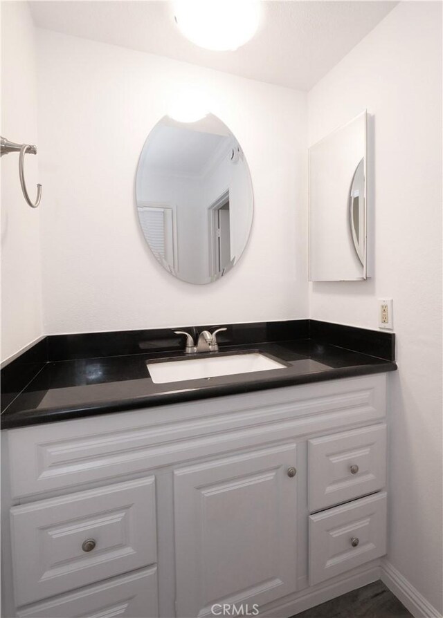 308 S Miraleste Dr Unit 57, San Pedro, CA 90732 - bathroom featuring vanity