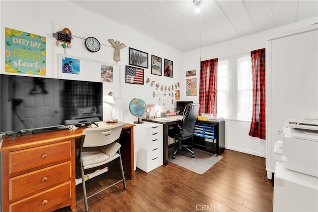 office space with dark hardwood / wood-style floors