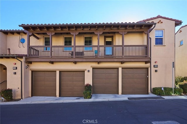 view of front of house with a garage