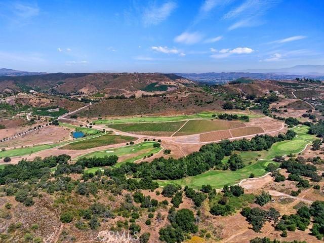 44665 La Cruz Dr, Temecula, CA 92590 - aerial view of a mountainous background