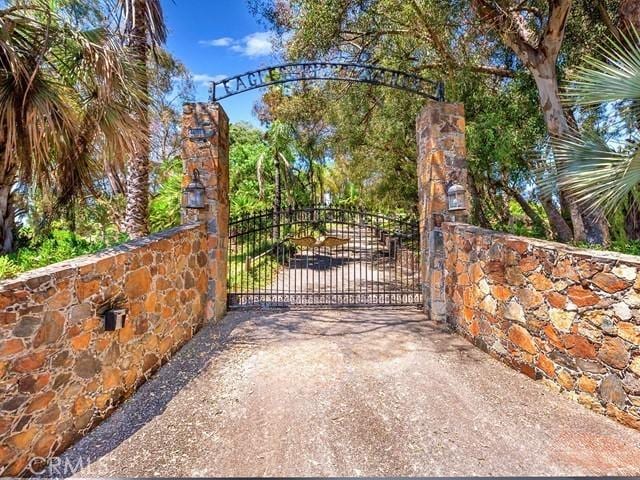 44665 La Cruz Dr, Temecula, CA 92590 - view of gate