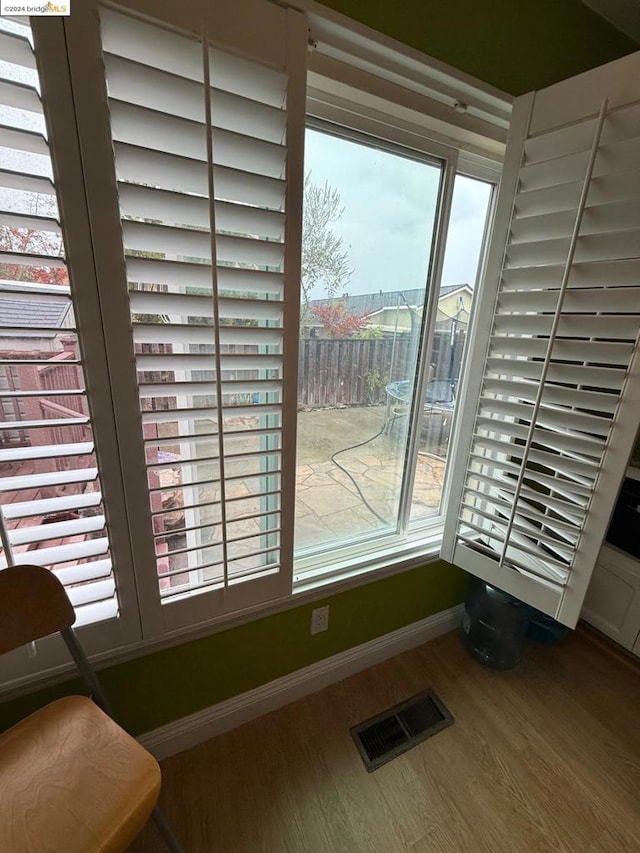 room details featuring hardwood / wood-style floors