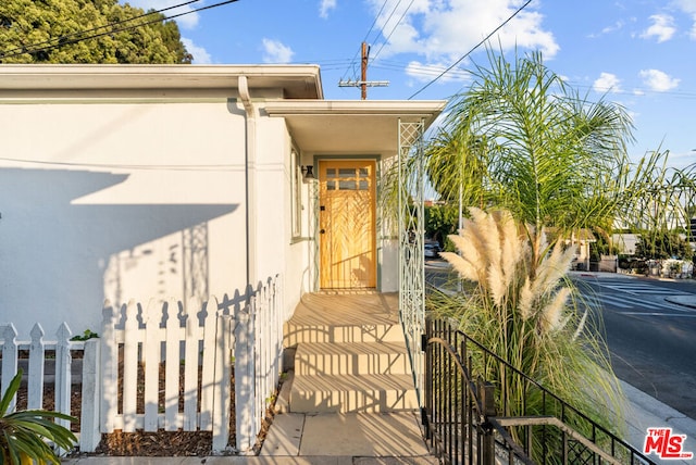 view of entrance to property