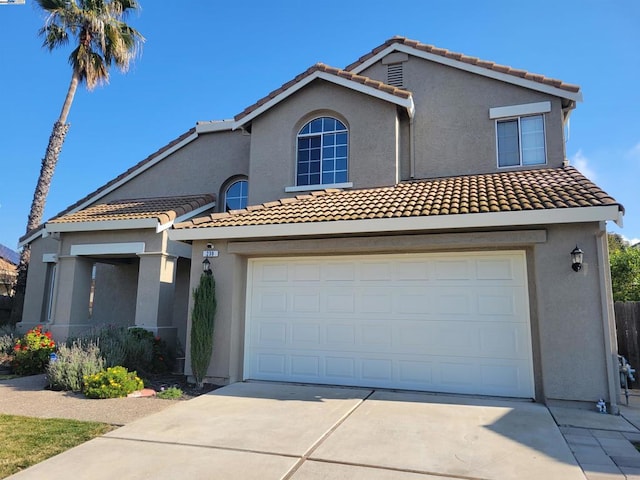 view of front facade featuring a garage