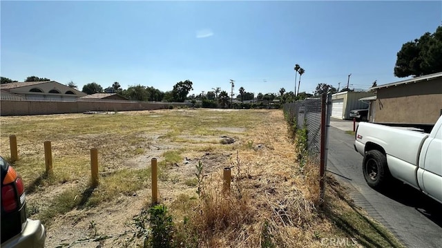 Listing photo 2 for 3715 Avalon St, Jurupa Valley CA 92509