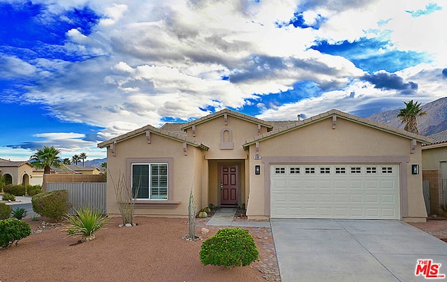 view of front facade featuring a garage