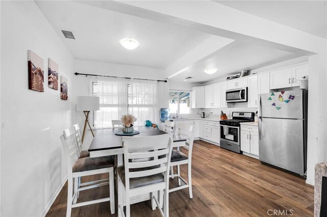 22137 Gault St, Canoga Park, CA 91303 - photo 3