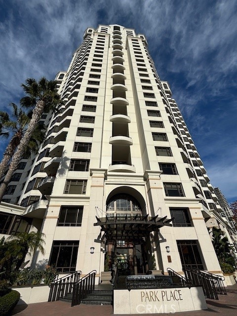 700 W Harbor Dr Unit 104, San Diego, CA 92101 - view of building exterior