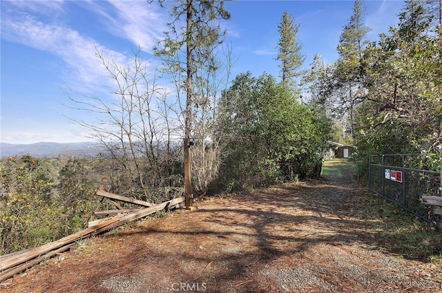 view of yard with a mountain view