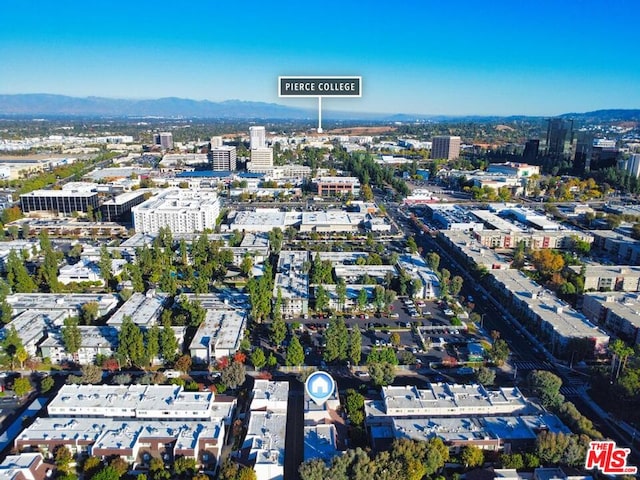 bird's eye view featuring a mountain view