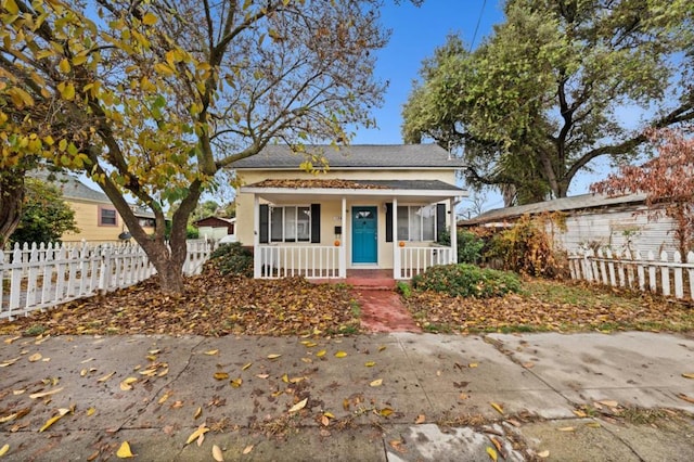 bungalow featuring covered porch