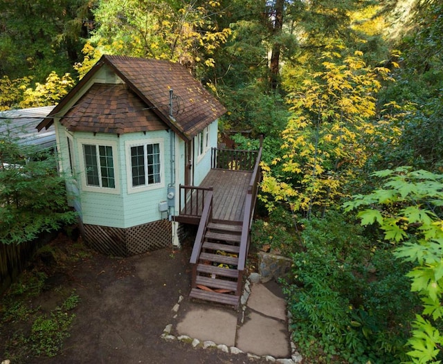 view of outbuilding