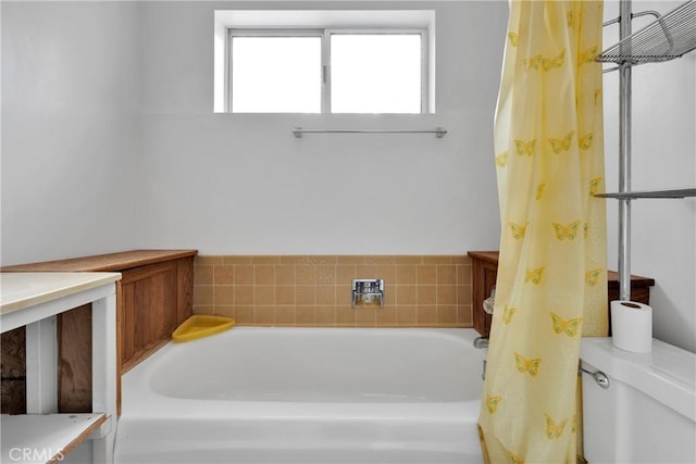 32222 Richard St, Lucerne Valley, CA 92356 - full bathroom featuring toilet and a bathtub