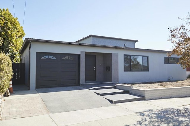 view of front facade featuring a garage