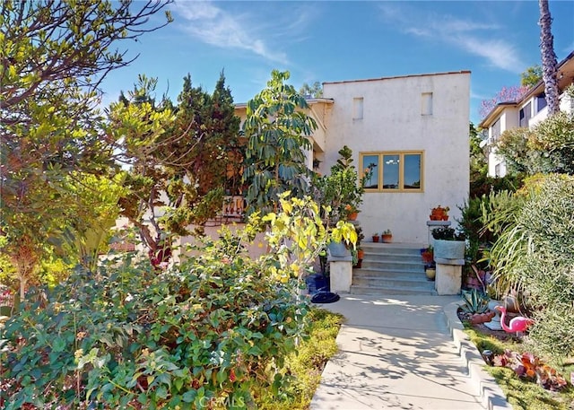 2049 Argyle Ave, Los Angeles, CA 90068 - view of front facade featuring stucco siding