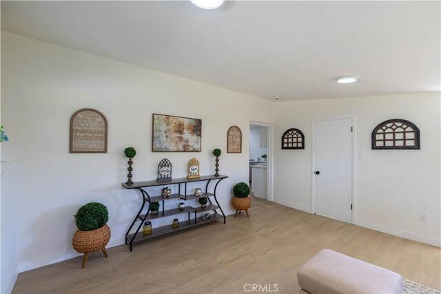 35414 Date Ave, Yucaipa, CA 92399 - sitting room with light wood-style floors