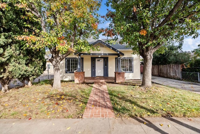 view of front of home featuring covered porch