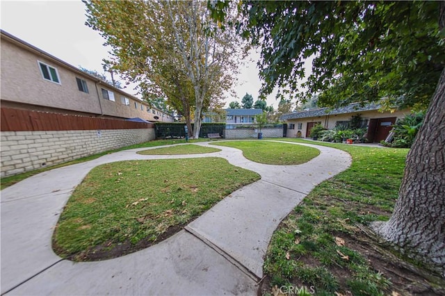 17053 Roscoe Blvd Unit 1, Northridge, CA 91325 - view of home's community