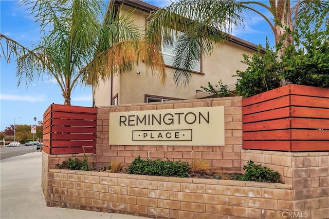 view of community / neighborhood sign