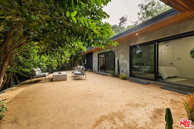 view of yard with a patio area