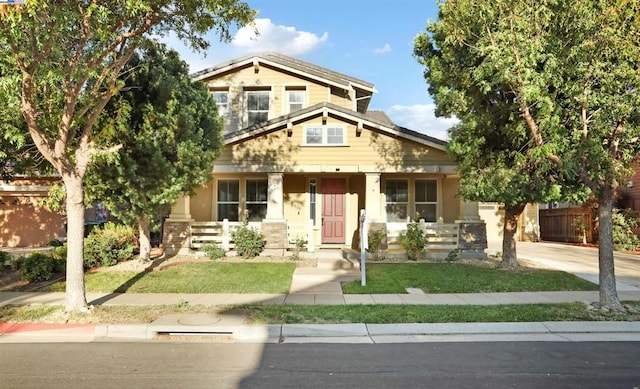 view of front of property with a front lawn