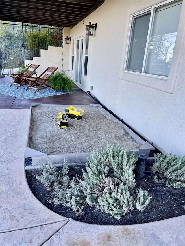 15223 Ledgewood Dr, Redding, CA 96001 - exterior space
