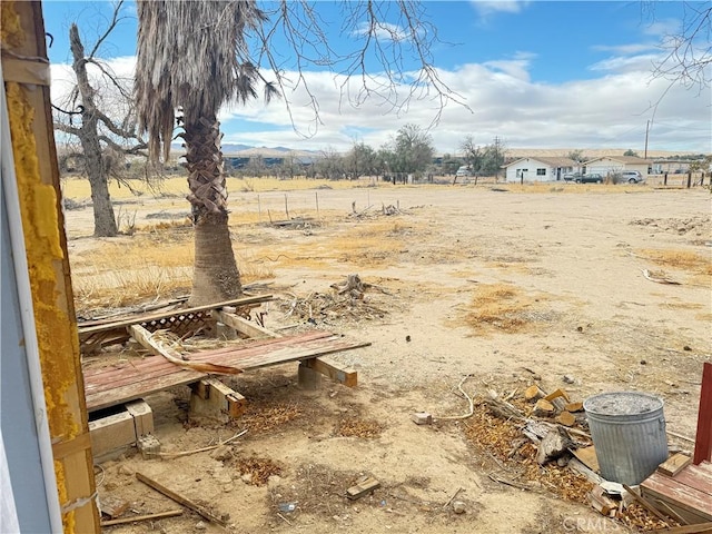 view of yard featuring a rural view