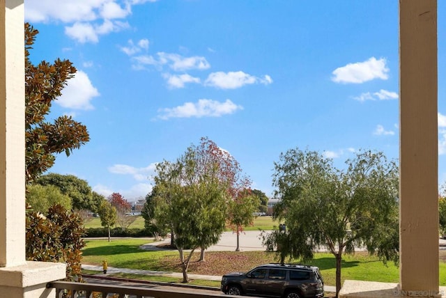 view of home's community featuring a yard