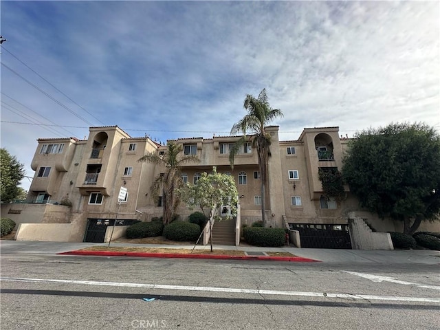 6100 Rugby Ave Unit 207, Huntington Park, CA 90255 - view of building exterior