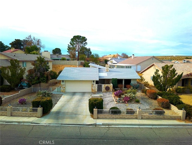 view of front facade featuring a garage