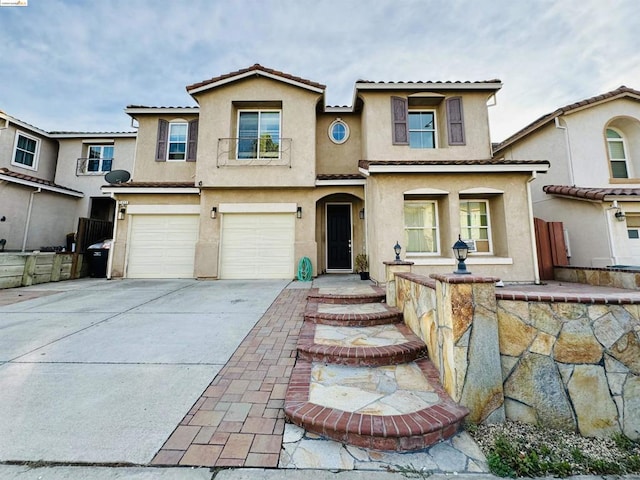 view of front facade with a garage