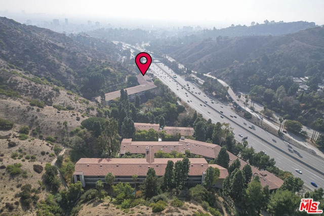 bird's eye view featuring a mountain view