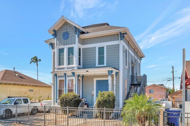 view of front of property