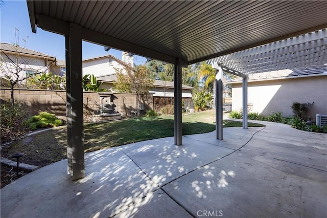 view of patio featuring a pergola