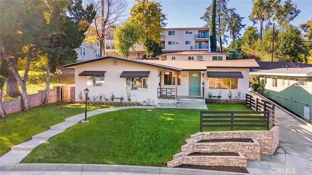 view of front of house with a front yard