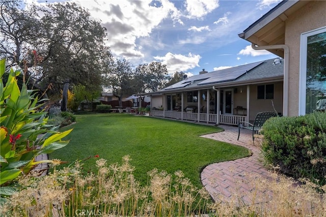 view of yard featuring a patio