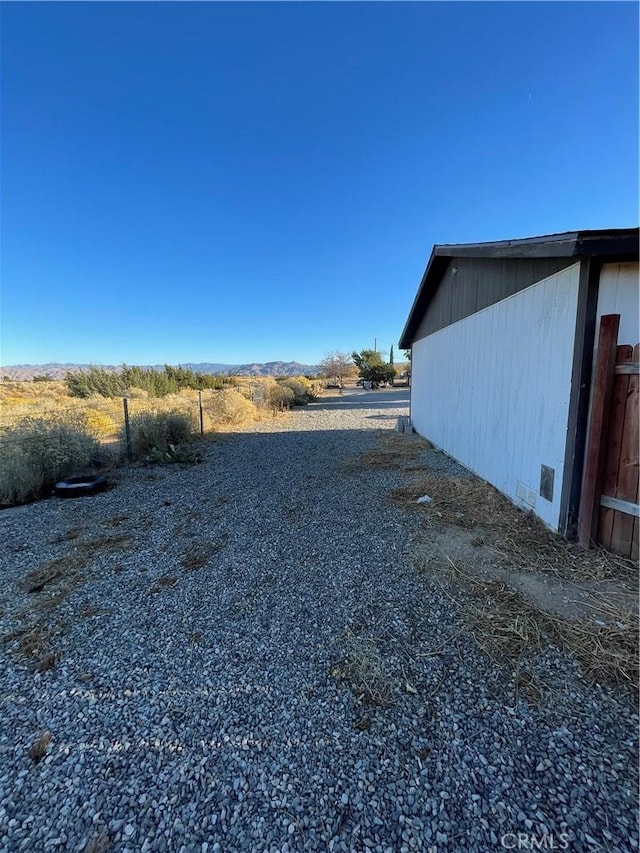 7928 Oakwood Ave, Hesperia, CA 92345 - view of yard