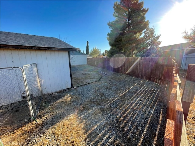 7928 Oakwood Ave, Hesperia, CA 92345 - view of yard