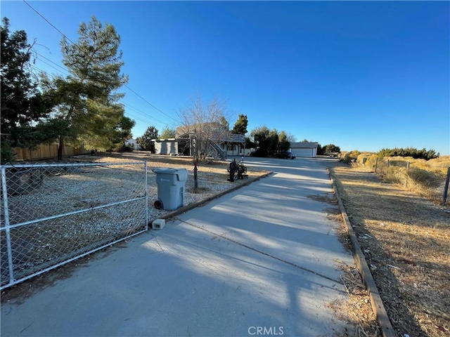 7928 Oakwood Ave, Hesperia, CA 92345 - view of road